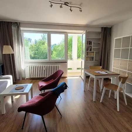 Przy Metrze Sluzew Apartament *