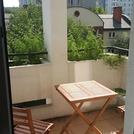 Apartament Przy Metrze Sluzew *